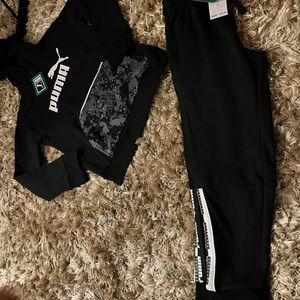Puma sweatpants Hoodie set in Black size Small 10-12.